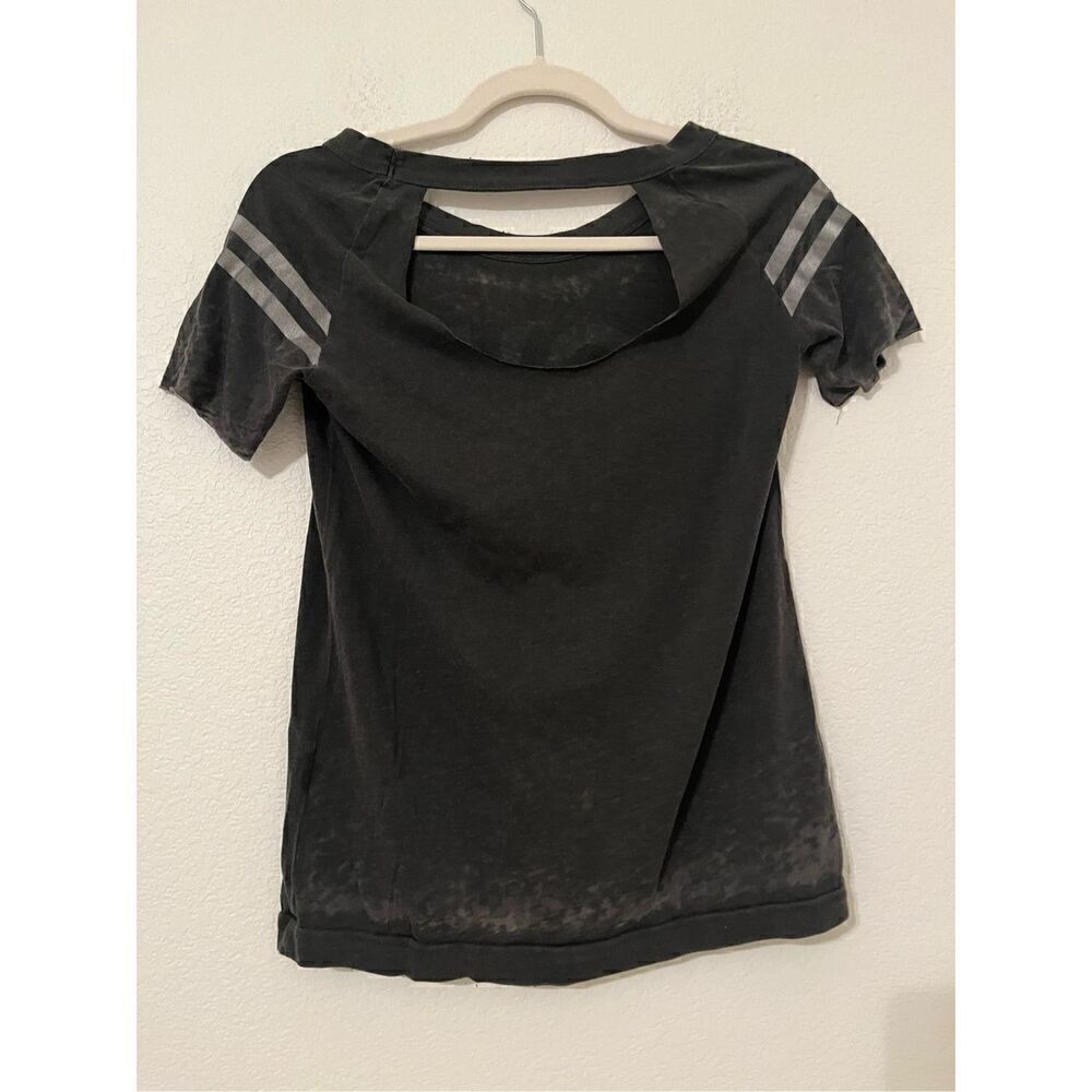 Chaser Burnout Graphic Tee “love” with Cutout Back NEW - Picture 5 of 7